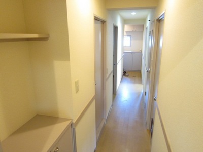 Entrance. Yes shoe box