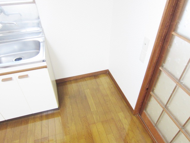 Kitchen. Refrigerator space There are also clear