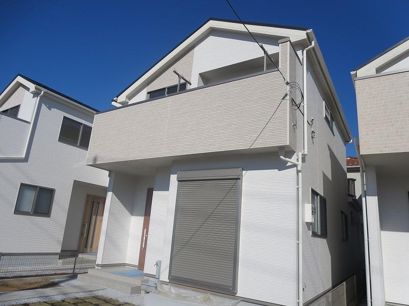 Local appearance photo. Local (11 May 2013) Shooting