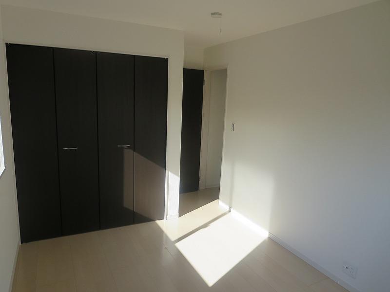 Non-living room. Local (11 May 2013) Shooting