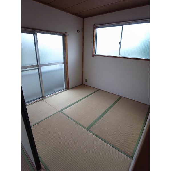 Living and room. Japanese-style room 4.5 Pledge