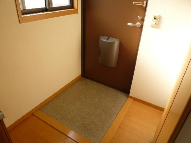 Entrance. Separate reference is a picture