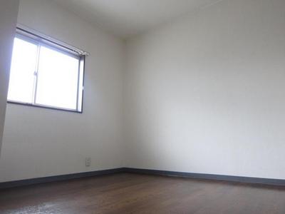 Living and room. Smaller rooms