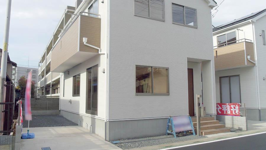 Local photos, including front road. Was building completed. Such as the actual image from per yang, We have to wait all the time so you can see directly. 