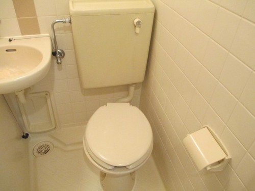 Toilet. 3-point unit toilet