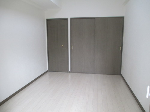 Living and room. Western-style (about 6.0 tatami mats)