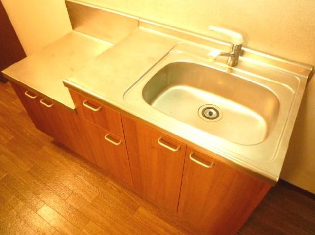 Kitchen. Separate reference is a picture