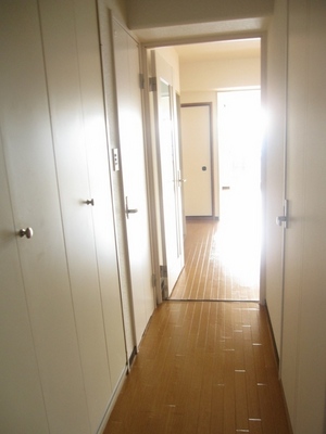 Entrance. This is the feeling I opened the front door