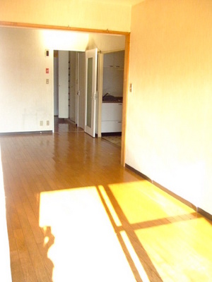 Living and room. Guests can relax in the 15.2 Pledge of living