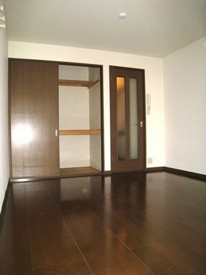 Living and room. Storage pat