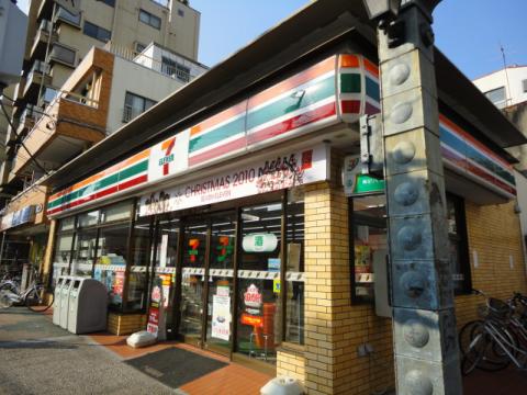 Convenience store. Seven-Eleven Kawaguchi Saiwaicho store up (convenience store) 145m