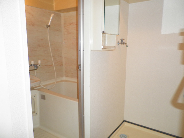 Bath. bathroom ・ Washing machine in the room