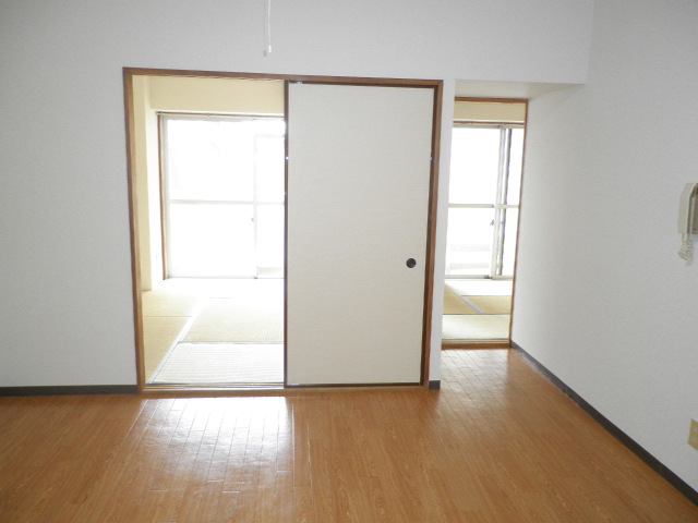 Living and room. Sorting type