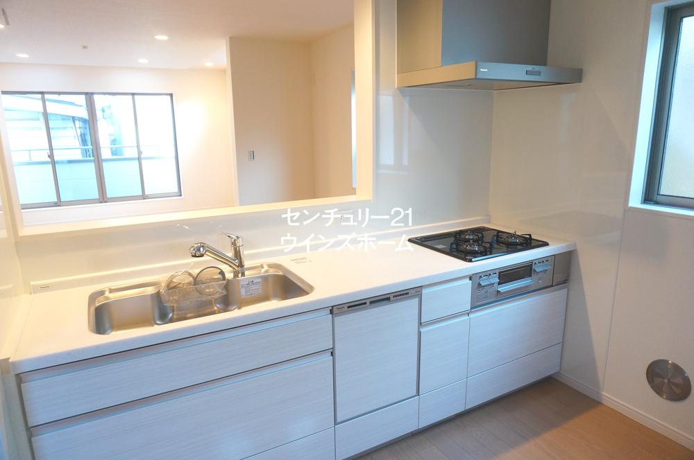 Kitchen. ◇ Kitchen (October 2013) shooting ◇ Counter kitchen with a dishwasher ☆  With cupboard in the kitchen