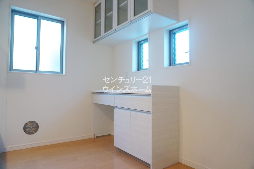 Kitchen. ◇ Kitchen (October 2013) established a cupboard behind the shooting ◇ kitchen ☆ Glad to mom, Has been achieved if available be nice