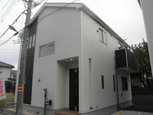 Local appearance photo. Local (10 May 2013) Shooting