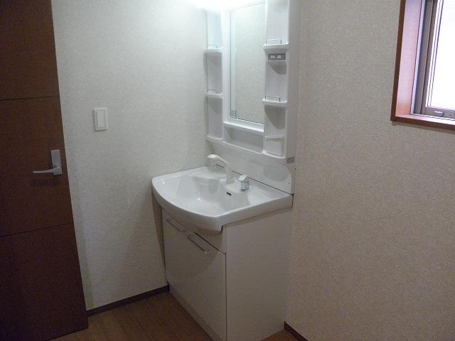 Wash basin, toilet. Indoor (10 May 2013) Shooting