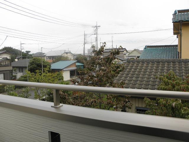 View photos from the dwelling unit. View from the site (October 2013) Shooting