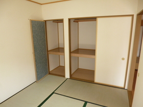 Living and room. Japanese-style room 6 quires ・ Storage is wide