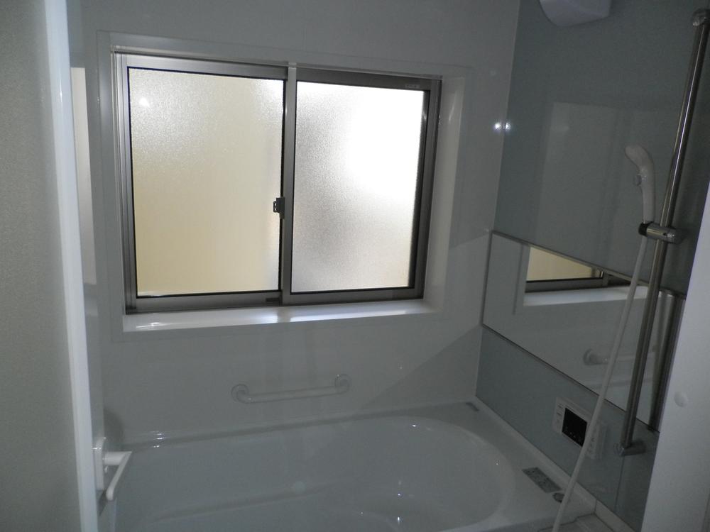 Bathroom. Indoor (12 May 2013) Shooting