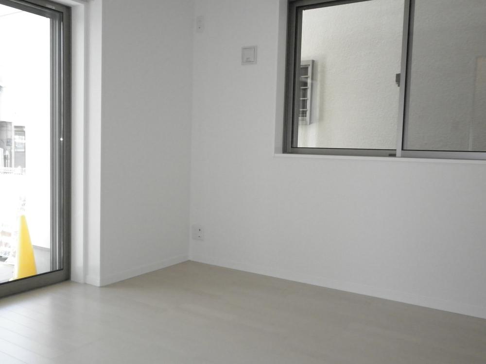 Non-living room. Indoor (12 May 2013) Shooting