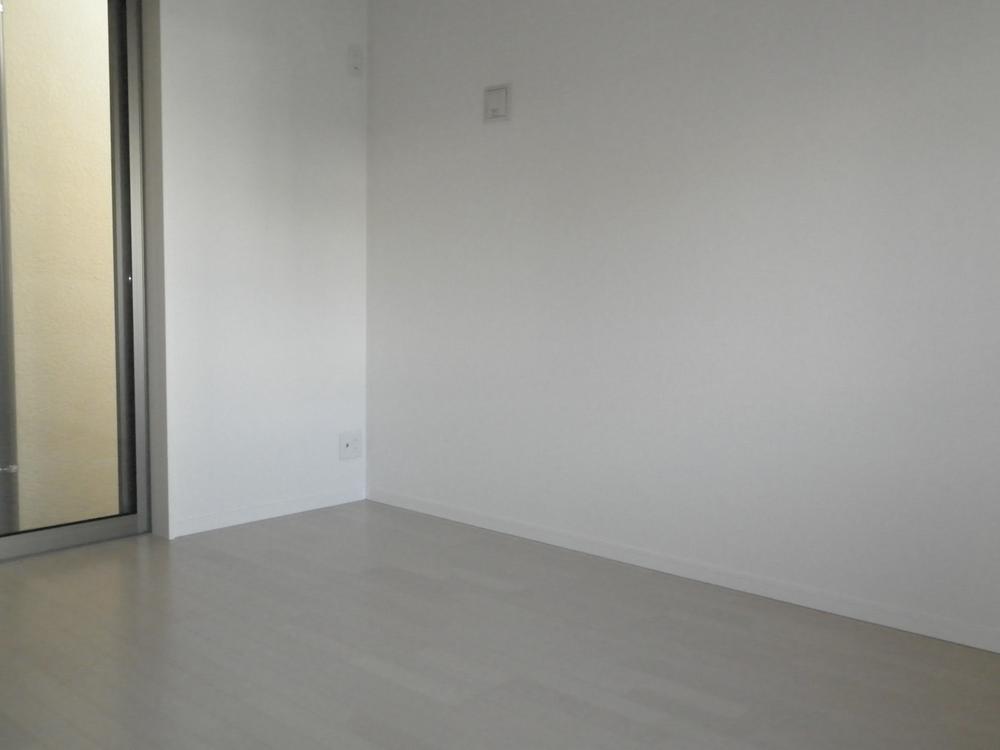 Non-living room. Indoor (12 May 2013) Shooting