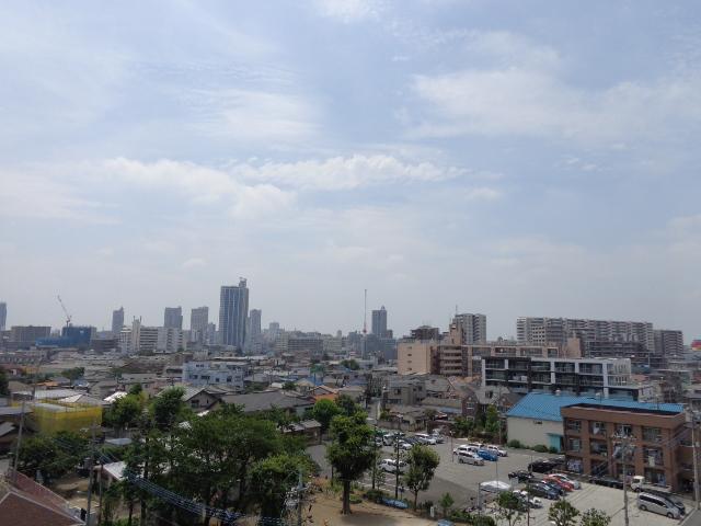 View photos from the dwelling unit. View from the site (July 2013) Shooting