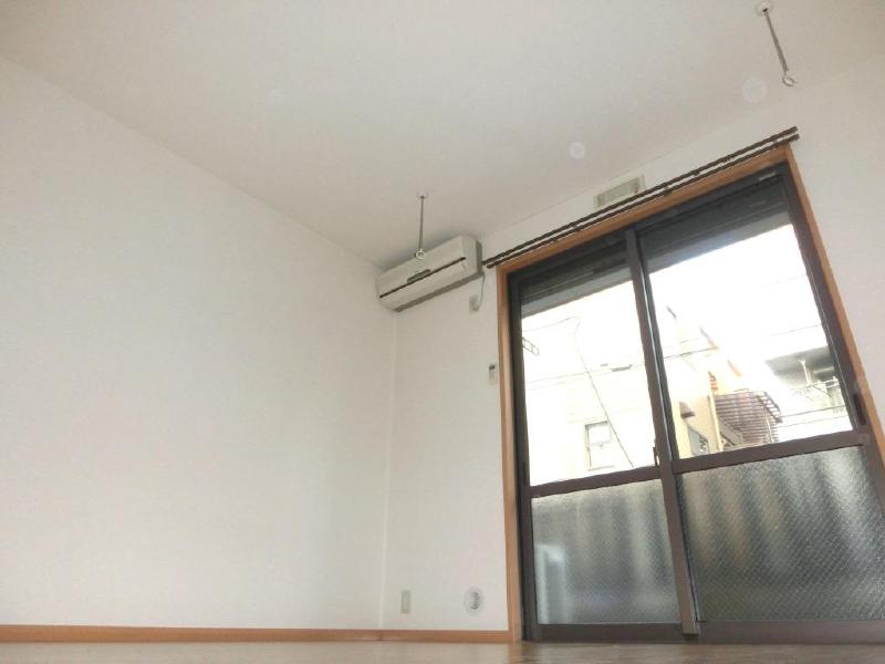 Other. Room with clothes, Safely in women with shutter