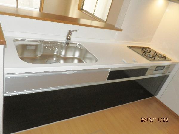 Kitchen. Population marble top will fly! 