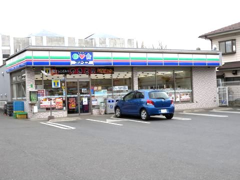 Convenience store. Three F Kawaguchi Kitaharadai store up (convenience store) 907m