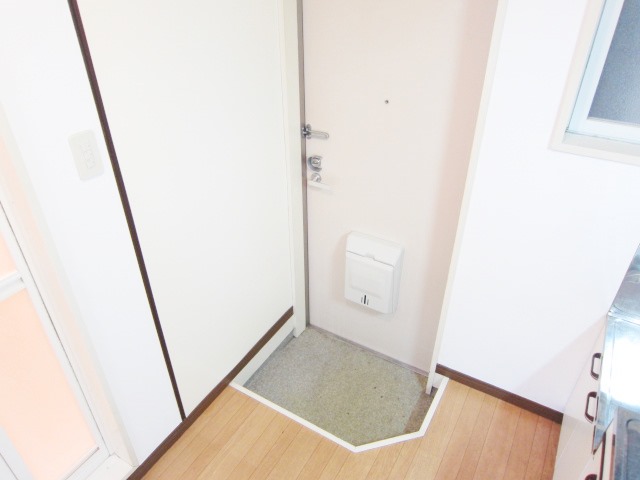 Entrance. Entrance space, Little room stepped