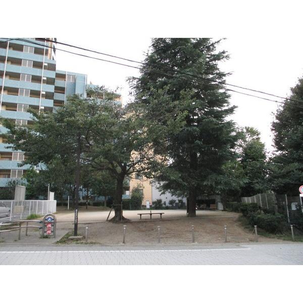 park. Midorigaoka to green space 1485m Honcho Friendship Square