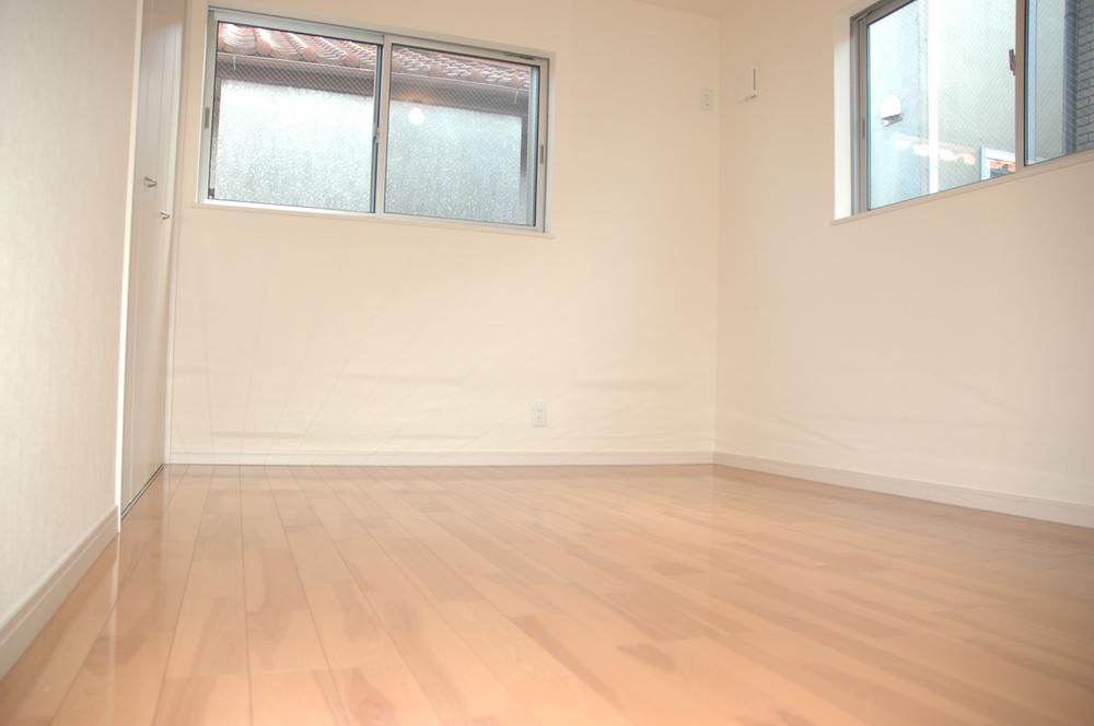 Non-living room. Indoor (12 May 2013) Shooting