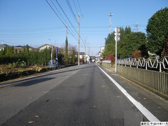 Local photos, including front road. Local (11 May 2013) Shooting