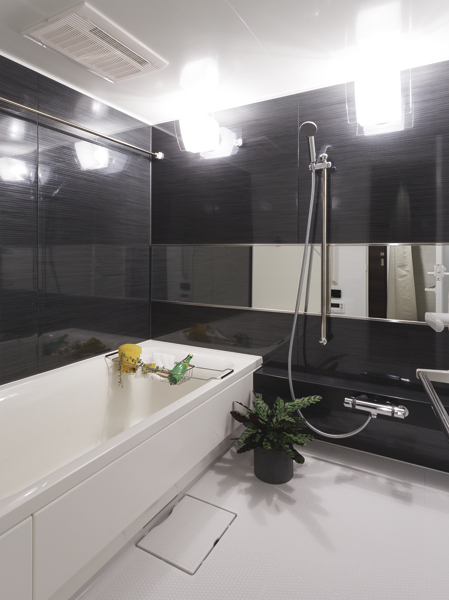 Directions to the model room (a word from the person in charge)