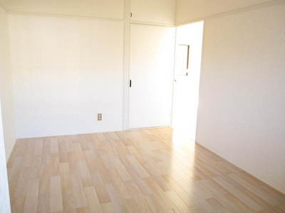 Living and room. 6 Pledge of Western-style! Storage There are also, of course