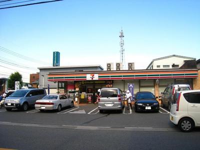 Convenience store. 360m to Seven-Eleven (convenience store)