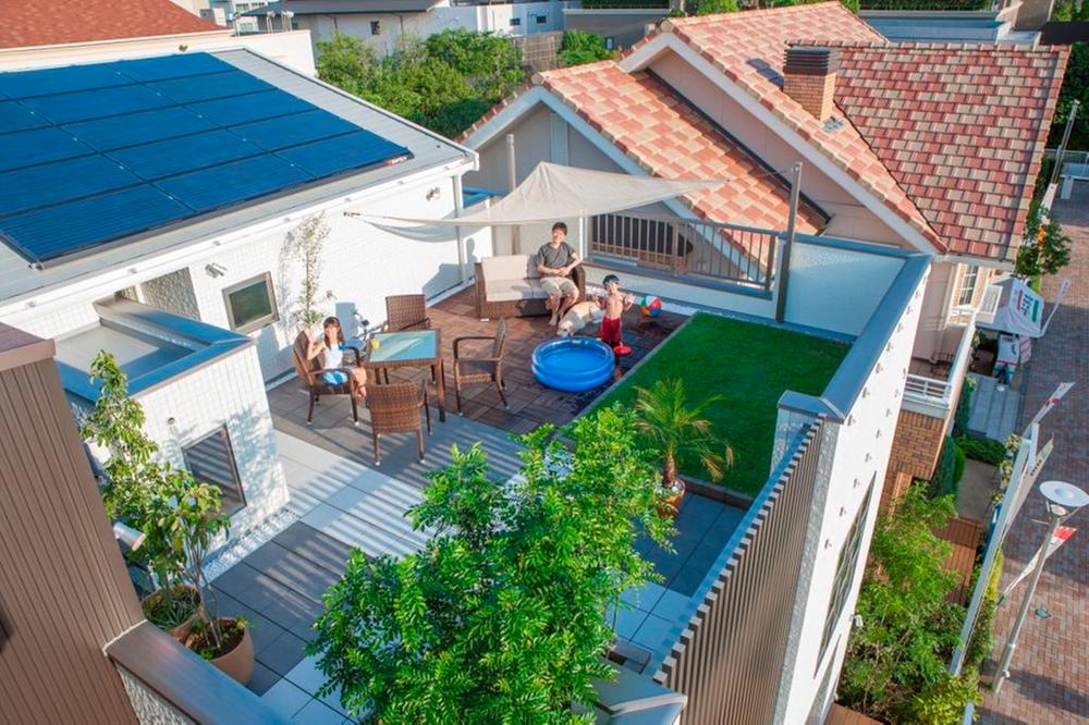 Garden. Sky Living Image photo sense of openness ・ View ・ safety ・ While protecting the privacy will be placed in the hands of the ideal of space.