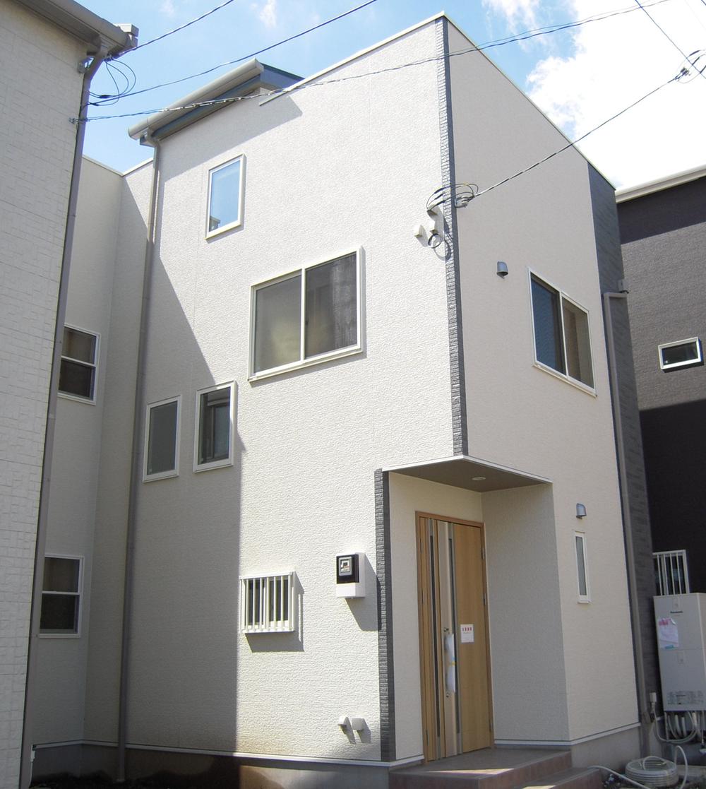 Local appearance photo. F Building Local (August 2013) Shooting