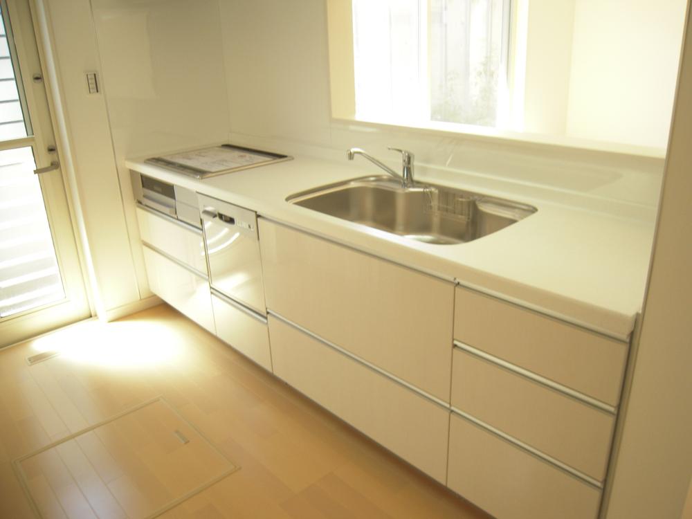 Kitchen. F Building Kitchen