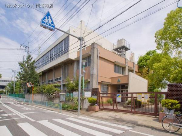 Primary school. 1100m up to elementary school Kawaguchi Tatsushiba Nishi Elementary School