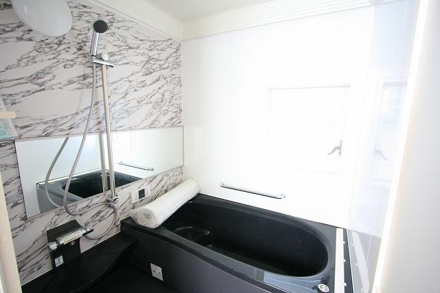 Same specifications photo (bathroom). Same specifications