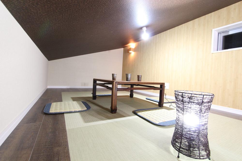 Other. Loft is also available together in fashionable Japanese-style room specification.