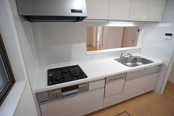 Kitchen. Produce a warm time face-to-face kitchen of your family Indoor (12 May 2013) Shooting Building 2