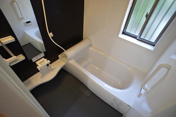 Bathroom. Indoor (12 May 2013) Shooting Building 2