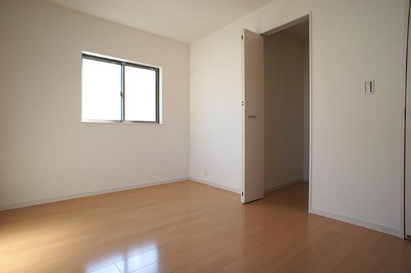 Non-living room. Indoor (12 May 2013) Shooting Building 2