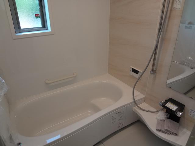 Bathroom. 6 Building (November 2013) Shooting