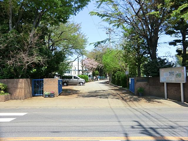 Junior high school. Angyo 760m until junior high school