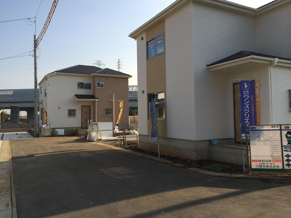 Local photos, including front road. Local (11 May 2013) Shooting