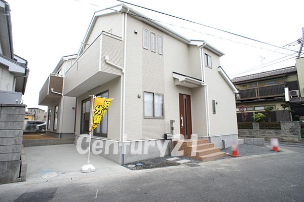 Local appearance photo. Home of electricity is made of the sun! "Solar power" equipped site (November 2013) Shooting 1 Building